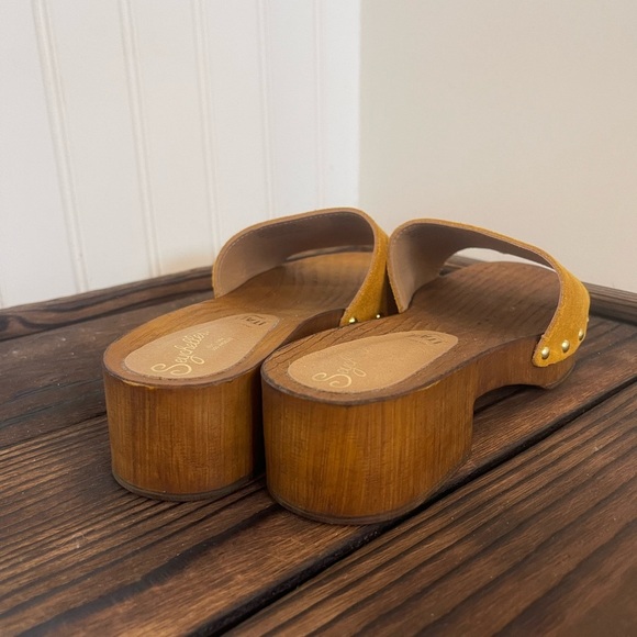 Seychelles Mustard Suede Slide Sandals - Picture 8 of 8